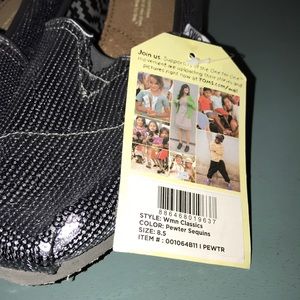 Toms Shoes - NWT Toms Pewter Sequin 8.5 Toms Shoes - NWT Toms Pewter Sequin 8.5